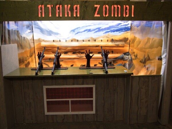 Стол - Атака Зомби